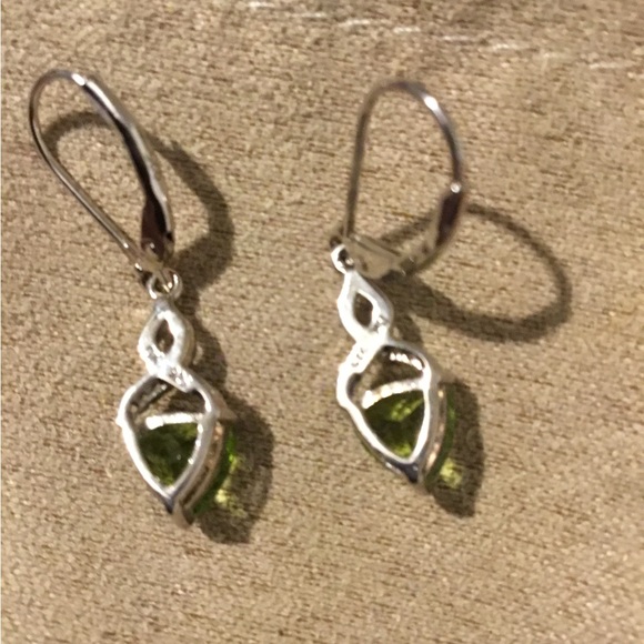 NWOT Madagascar Natural Peridot & White Topaz 925 Lever Back Earrings - Picture 8 of 14